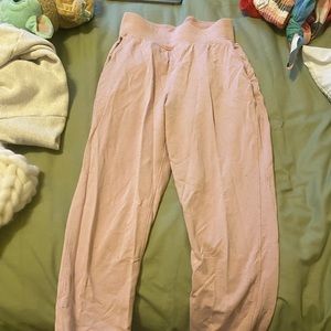 Lululemon joggers pink